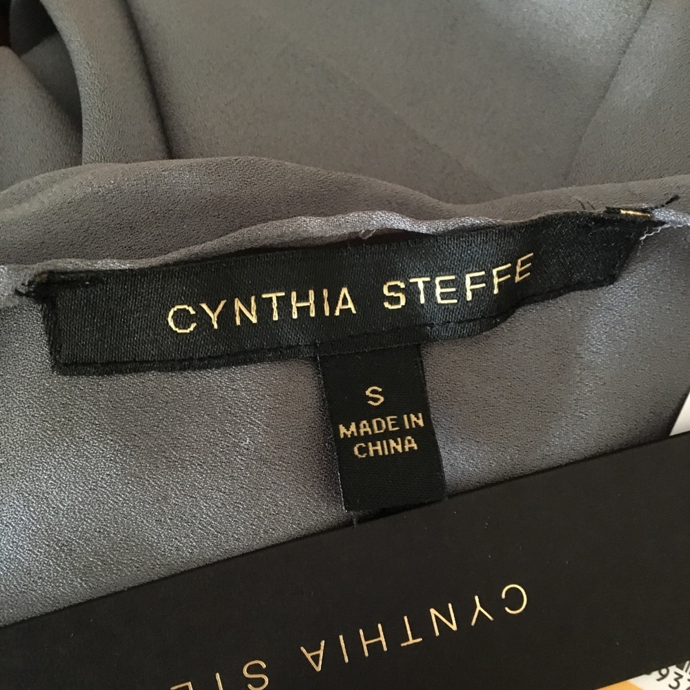 Cynthia Steffe gray flowy trapeze blouse - Picture 7 of 8